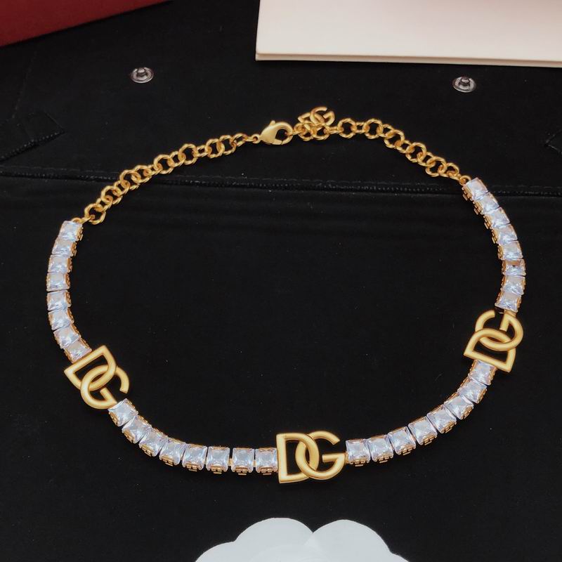 DG necklace 09yxq06